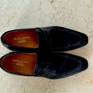 Barney’s Fratelli Peluso size 10 1/2 AA classic black loafers